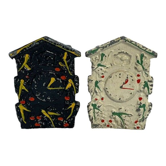 Vintage Cast Iron Cuckoo Clock Salt And Pepper Shakers 2” Retro Dollouse Decor ? - Picture 1 of 5